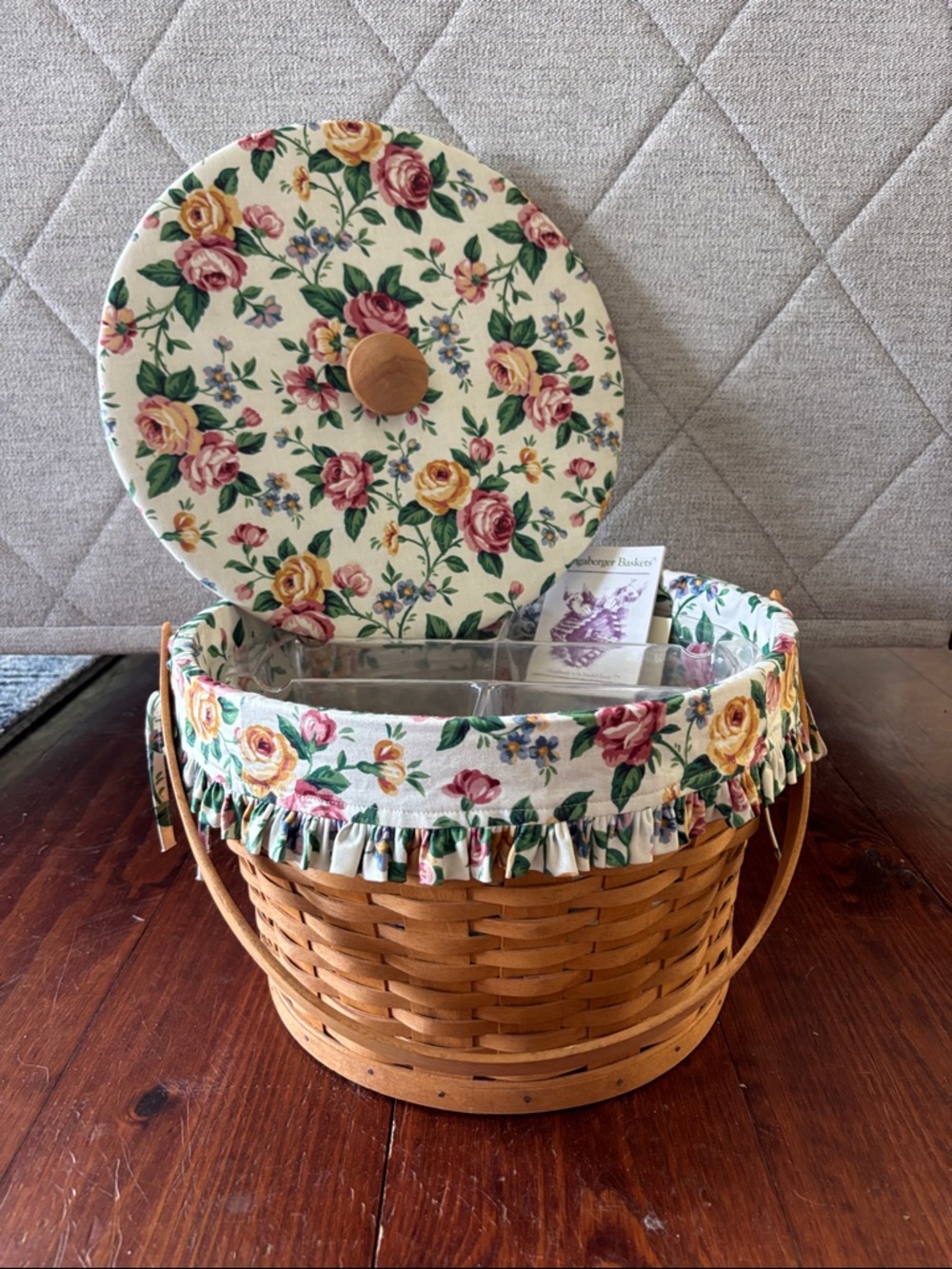 1995 Longaberger Hostess Floral Sewing Basket - Picture 7 of 8